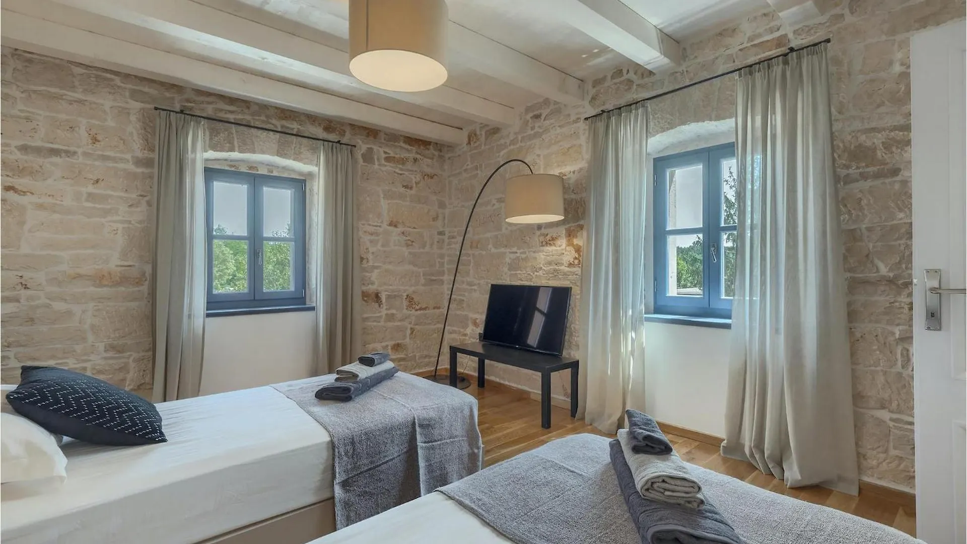 Villa Pi Brecevici Ferienhaus
